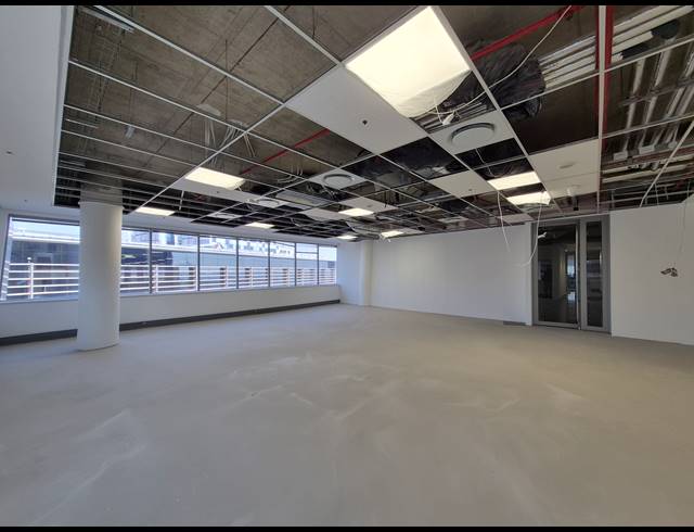 655M² OFFICE TO LET IN SANDTON CENTRAL